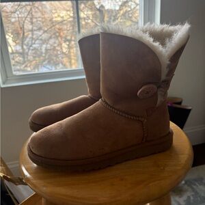 UGG Brown Winter Boots with Cream Fur
